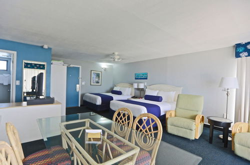 Photo 12 - Shoreline Island Resort - Exclusively Adult