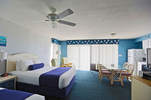 Photo 17 - Shoreline Island Resort - Exclusively Adult