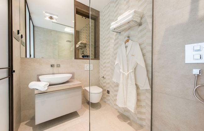 The Garden Suites - Photo 43