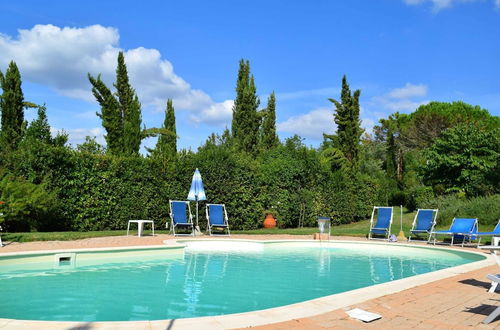 Photo 14 - Modern Holiday Home in Vinci With Swimming Pool