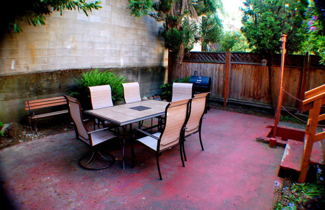 Seattle House - Photo 55
