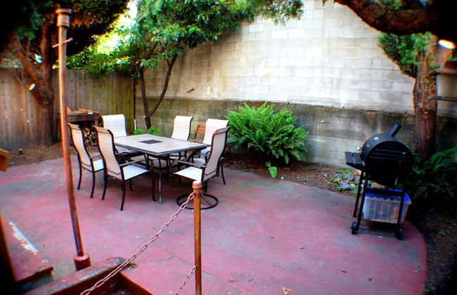 Seattle House - Photo 54