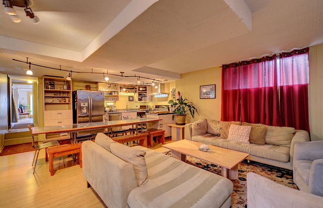 Seattle House - Photo 39