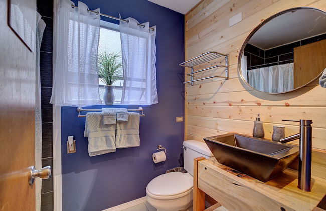 Seattle House - Photo 27