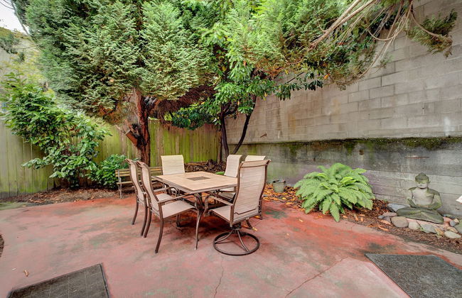 Seattle House - Photo 56