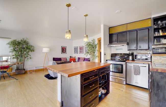 Seattle House - Photo 35