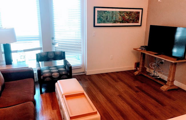 Resort Style Suites in Downtown LA - Foto 29