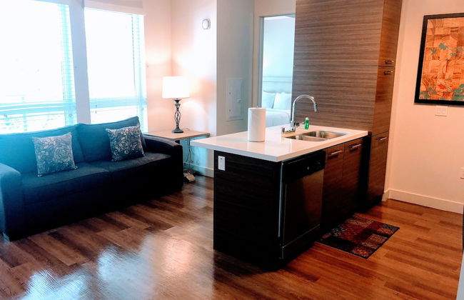 Resort Style Suites in Downtown LA - Foto 26