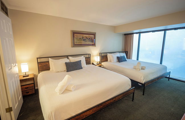 PENTHOUSE SUITE on the Strip - 6 Comfy BEDS - Photo 6