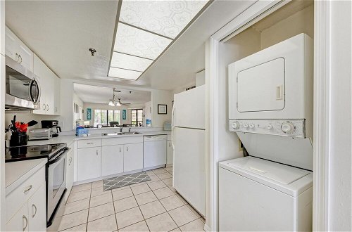 Photo 63 - Gulf Breeze Ami-2bd-2ba-condo-private Beach Access-heater Pool-water Views From Every Window