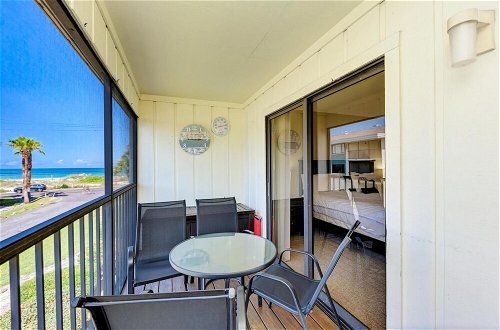 Foto 51 - Gulf Breeze Ami-2bd-2ba-condo-private Beach Access-heater Pool-water Views From Every Window