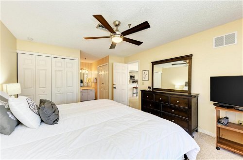 Foto 15 - Gulf Breeze Ami-2bd-2ba-condo-private Beach Access-heater Pool-water Views From Every Window