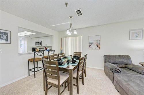 Foto 54 - Gulf Breeze Ami-2bd-2ba-condo-private Beach Access-heater Pool-water Views From Every Window