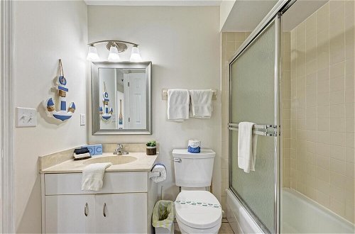 Foto 62 - Gulf Breeze Ami-2bd-2ba-condo-private Beach Access-heater Pool-water Views From Every Window