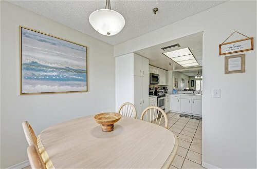 Foto 65 - Gulf Breeze Ami-2bd-2ba-condo-private Beach Access-heater Pool-water Views From Every Window