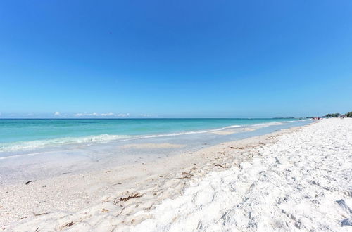 Photo 21 - Gulf Breeze Ami-2bd-2ba-condo-private Beach Access-heater Pool-water Views From Every Window