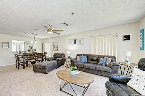 Photo 47 - Gulf Breeze Ami-2bd-2ba-condo-private Beach Access-heater Pool-water Views From Every Window