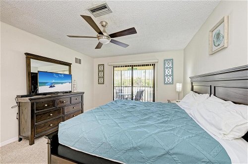 Photo 56 - Gulf Breeze Ami-2bd-2ba-condo-private Beach Access-heater Pool-water Views From Every Window