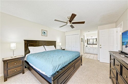 Photo 57 - Gulf Breeze Ami-2bd-2ba-condo-private Beach Access-heater Pool-water Views From Every Window