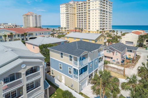 Photo 24 - Oceanside Paradise - Ultra-modern Beach Townhouse