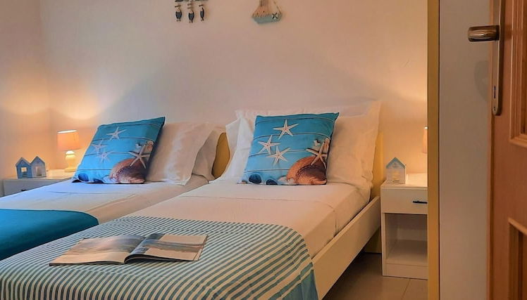 Photo 1 - Apartment Malta 1 Bedrooms Apartment in Alghero