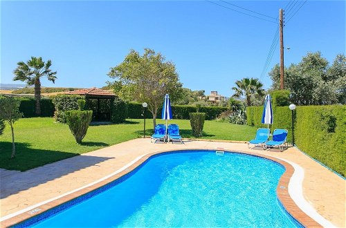 Foto 6 - Villa Georgios Large Private Pool Walk to Beach Sea Views A C Wifi Eco-friendly - 2503