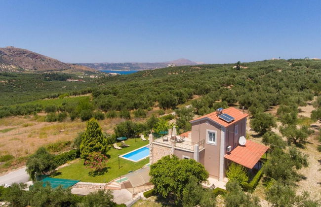 Villa Dimitris Large Private Pool Walk to Beach Sea Views A C Wifi Car Not Required Eco-frien - 1923 - Foto 6
