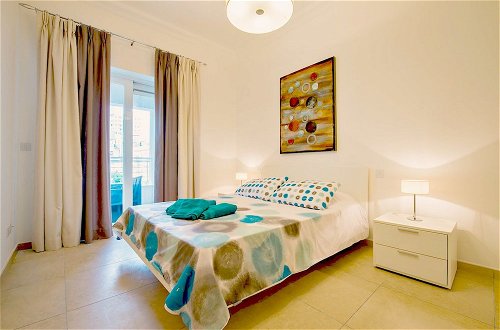 Foto 3 - Luxury Apartment With Pool
