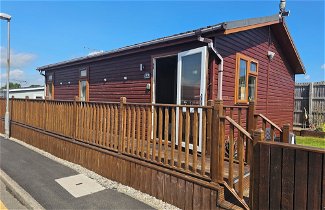 Photo 1 - Captivatingly Stunning 2-bed Cabin in Bridlington