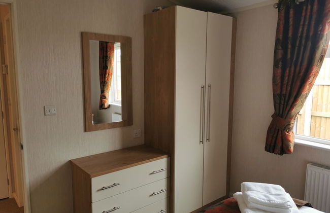 2 Bed Cabin - Sleeps 4 - Pets - 5 min to Beach - Foto 3