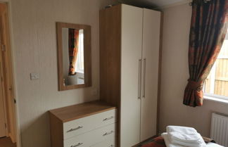 Foto 3 - Captivatingly Stunning 2-bed Cabin in Bridlington