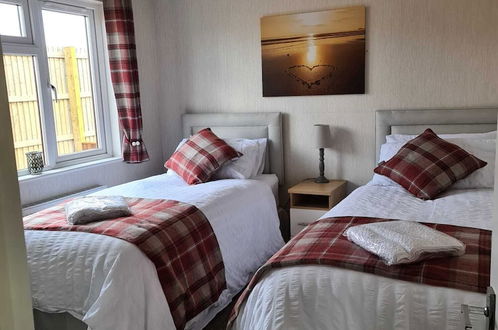 Photo 4 - Captivatingly Stunning 2-bed Cabin in Bridlington