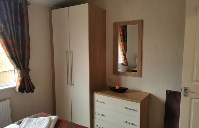 2 Bed Cabin - Sleeps 4 - Pets - 5 min to Beach - Foto 2
