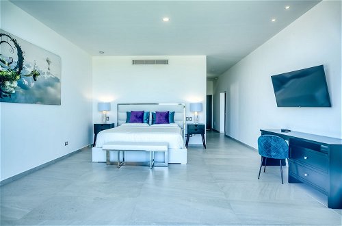 Photo 3 - Modern and Fresh Oceanfront Villa