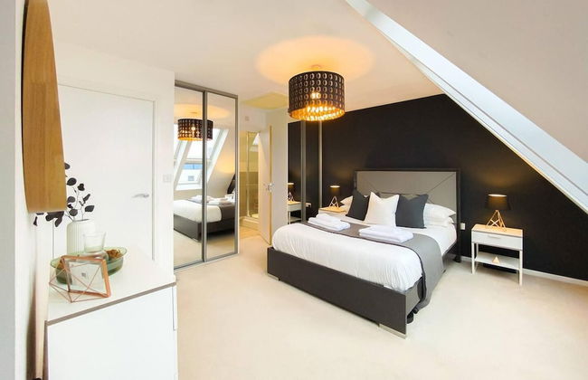 Stunning 4 Bed House With Cinema Room & Parking - Foto 5