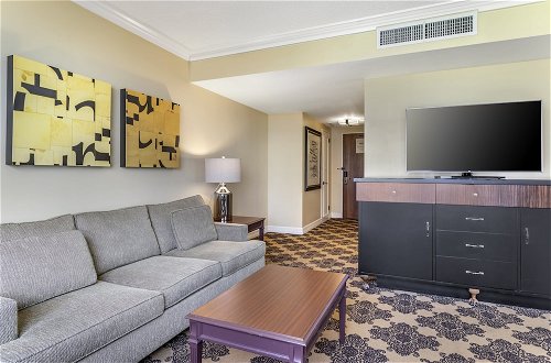 Photo 78 - Omni Houston Hotel