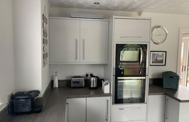 One Bedroom Apartment With En-suite & Patio - Photo 6