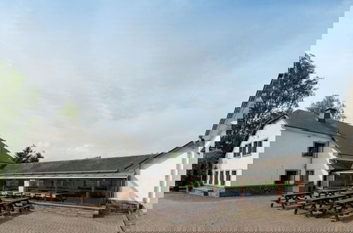 Foto 35 - The Architecture of a Re-examined School
