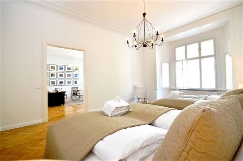 Photo 7 - Vienna Residence Colossal Apartment With Balcony and Space for 8 Guests