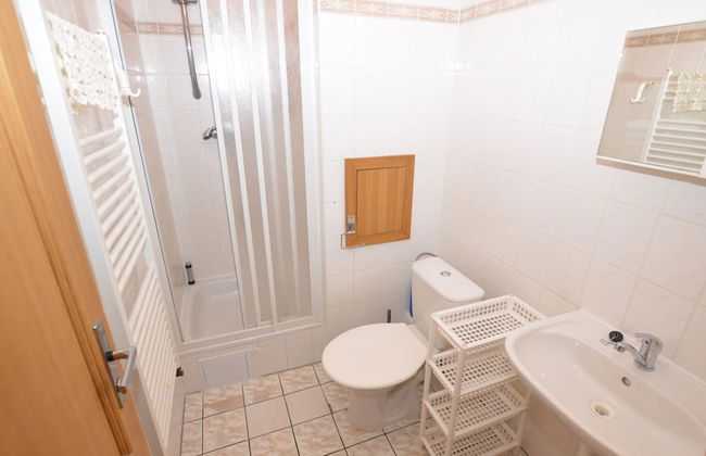 Snug Apartment in Jachymov near Ski Area - Foto 5