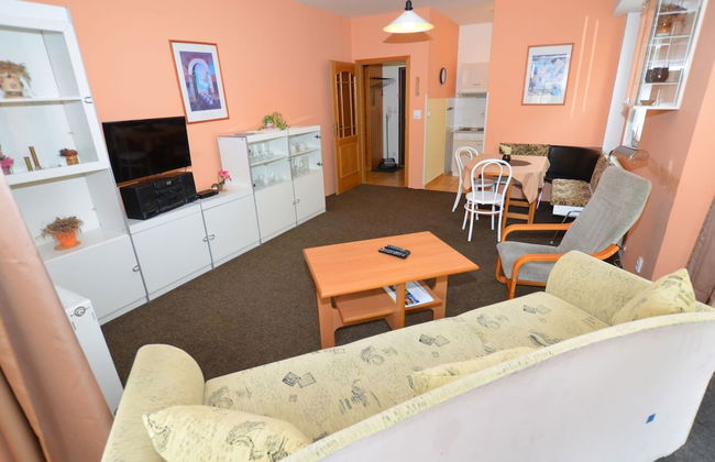 Snug Apartment in Jachymov near Ski Area - Foto 4