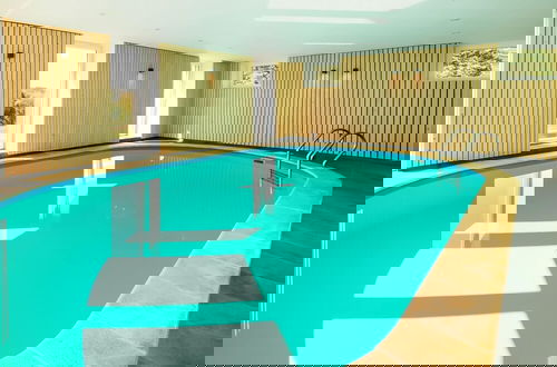 Foto 25 - Luxurious Villa With Pool and Sauna, and Very Suitable for Culinary Workshops!