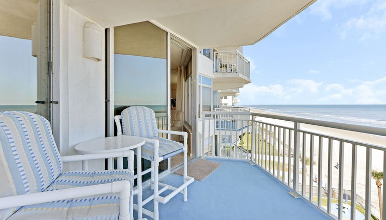 Foto 1 - Surfside Condo 503 by Vtrips