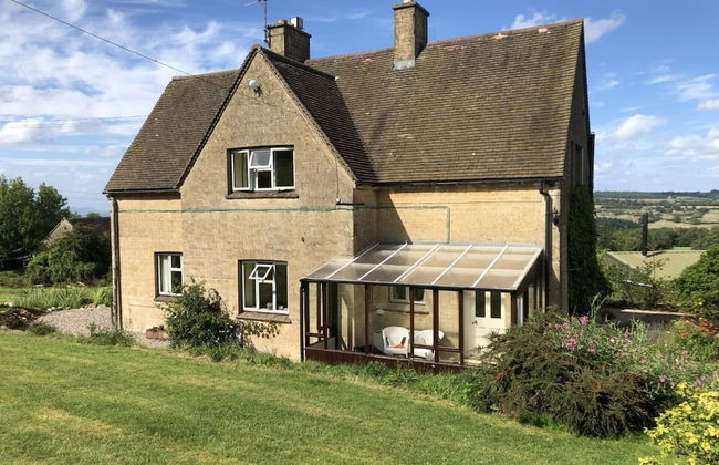 Beautiful 3 Bedroomed Cotswolds Farmhouse - Photo 42