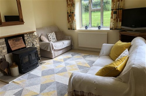 Photo 12 - Beautiful 3 Bedroomed Cotswolds Farmhouse