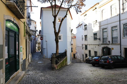 Photo 78 - Alfama Yellow House