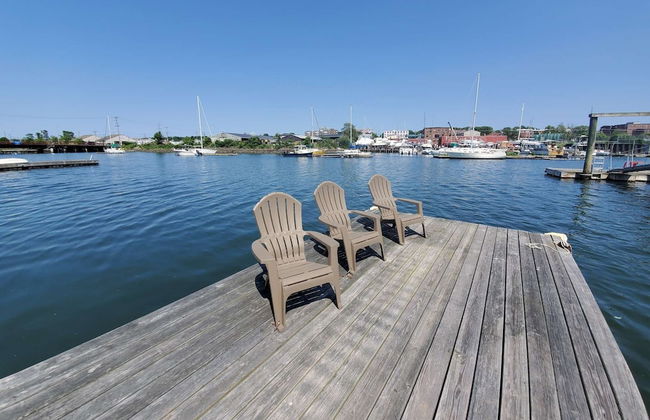 Riverside Retreat - Photo 34