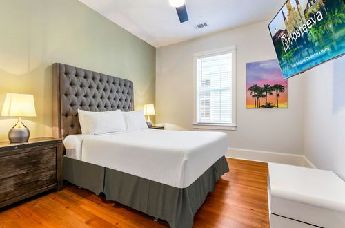 Photo 4 - 5 Bedroom Apartment near French Quarter by Hosteeva