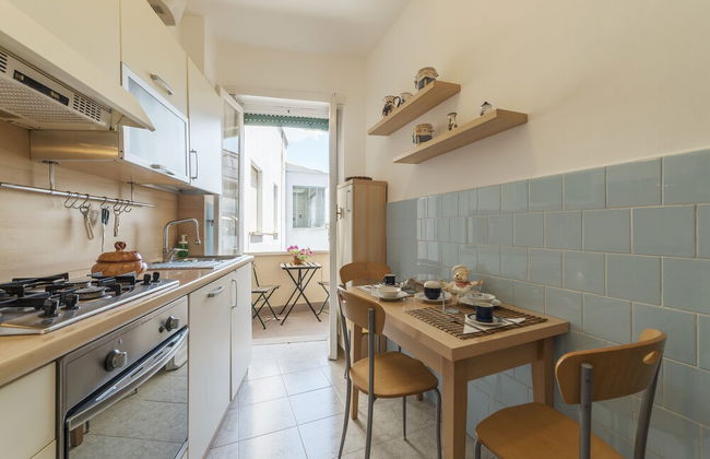 San Giovanni Apartment with Balcony - Foto 13