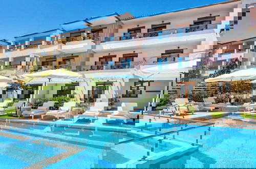 Photo 34 - Hesperides Hotel